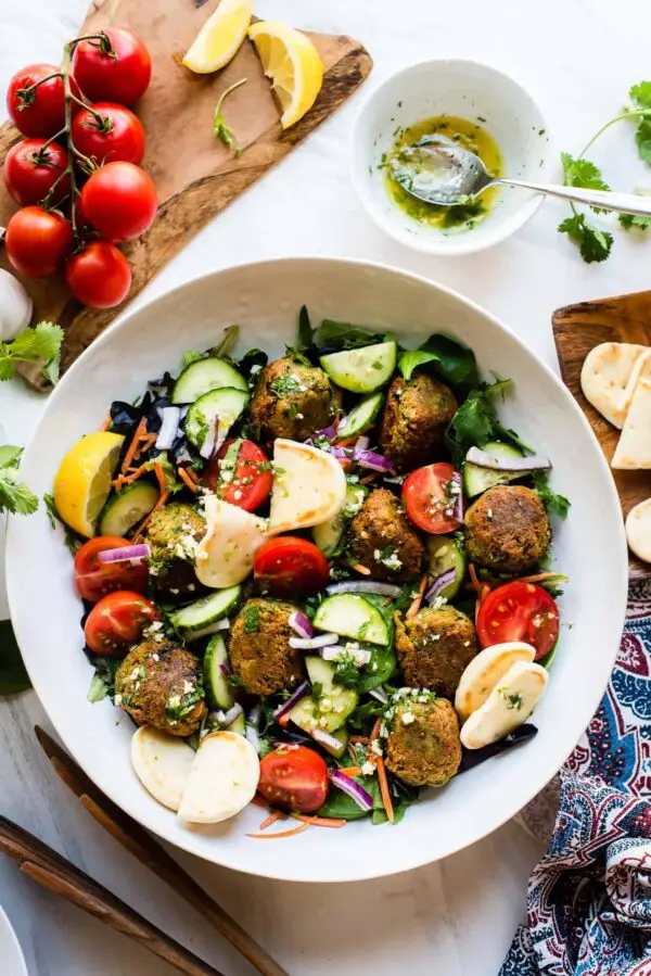 FALAFEL SALAD